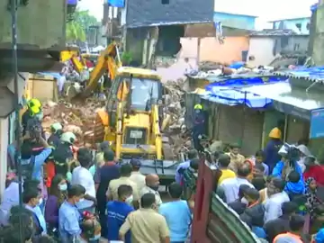 तबाही:मुंबई में इमारत गिरने से 3 की मौत, रायगढ़ में लैंडस्लाइड से 5 लोगों की जान गई, 30 लापता